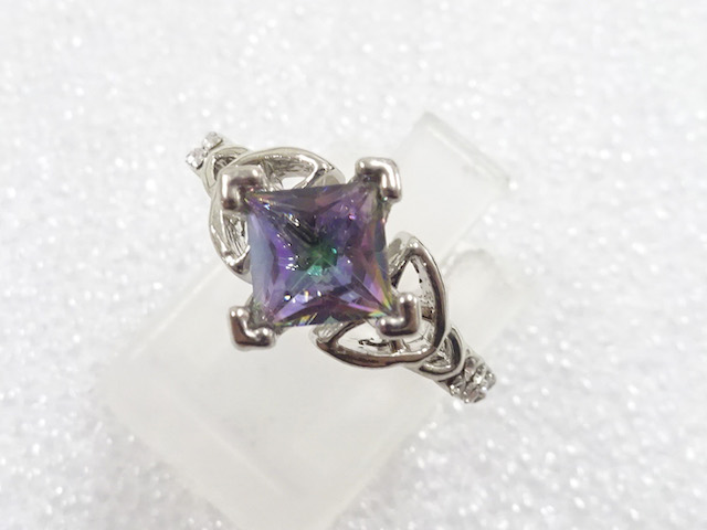 JAPANESE KIMONO / ANTIQUE COLORED STONE RING (SIZE 10.5)